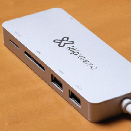 HUB USB Klip Xtreme Tipo C HubPoint KCR-500 de 5 puertos 2 USB 3.0  1 tipo C 1 Micro-SD 1 Tarjeta SDXC Plateado 3