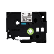 Cinta Laminada Brother con Extra Adhesivo Texto Negro sobre Cinta Plata Matte de 18mm x 8m